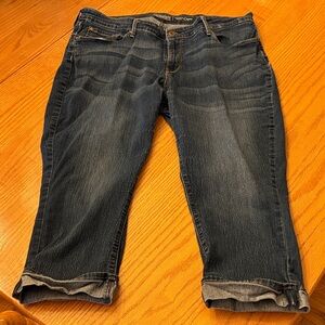 Signature by Levi Strauss Blue Denim Capri
